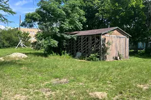 241 N Lucy St, Bartlett, TX 76511 - Photo 5