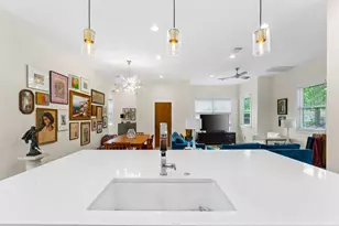 1609 W 8th St, Austin, TX 78703 - Photo 17