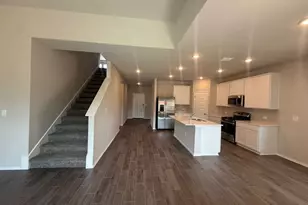 4521 Bridal Veil Dr, Austin, TX 78747 - Photo 9