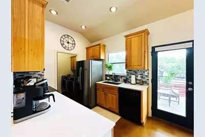 18401 Lakeland Drive, Lago Vista, TX 78645 - Photo 13