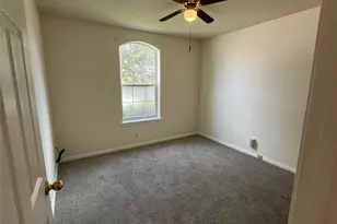 701 Los Robles Rd, Leander, TX 78641 - Photo 9