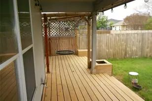 701 Los Robles Rd, Leander, TX 78641 - Photo 27