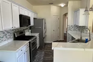 701 Los Robles Rd, Leander, TX 78641 - Photo 17