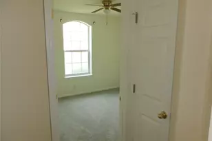 701 Los Robles Rd, Leander, TX 78641 - Photo 9