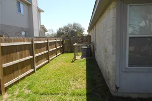 701 Los Robles Rd, Leander, TX 78641 - Photo 35