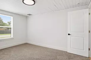 404 E Wolf St, Granger, TX 76530 - Photo 15