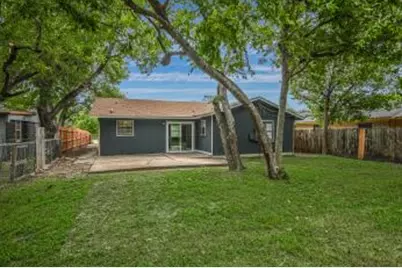 403 Edmond Street, Taylor, TX 76574 - Photo 5