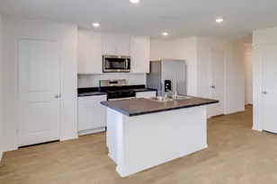 110 Bull Lake Cir, Buda, TX 78610 - Photo 5