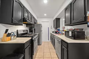 2412 E Stassney Ln, Austin, TX 78744 - Photo 7