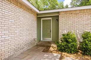 2412 E Stassney Ln, Austin, TX 78744 - Photo 3