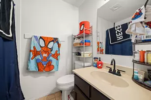 2412 E Stassney Ln, Austin, TX 78744 - Photo 11