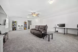 141 Rowdy Yates Wy, Jarrell, TX 76537 - Photo 23