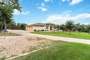 129 Powder Horn Rd, Bastrop, TX 78602 - Photo 3