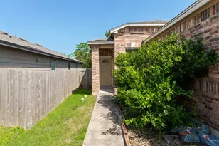 13521 Abraham Lincoln St, Manor, TX 78653 - Photo 3