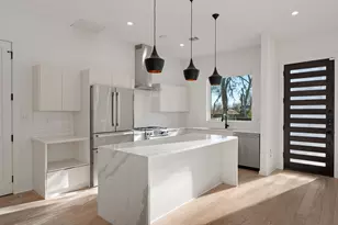 910 Nalide St, Austin, TX 78745 - Photo 9