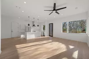 910 Nalide St, Austin, TX 78745 - Photo 7