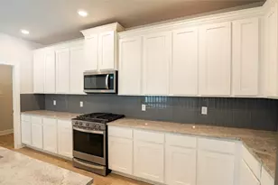 150 Angel Oak Wy, San Marcos, TX 78666 - Photo 17