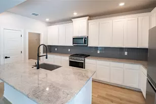 150 Angel Oak Wy, San Marcos, TX 78666 - Photo 11