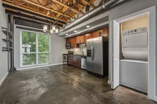 1305 E 6th St, Austin, TX 78702 - Photo 13