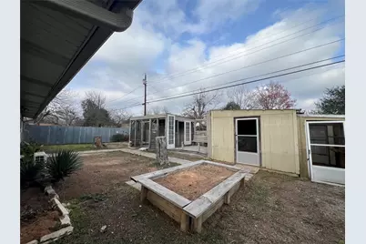 2204 Smith Avenue, Taylor, TX 76574 - Photo 37