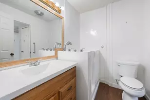 2204 Smith Ave, Taylor, TX 76574 - Photo 27