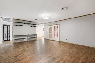 2204 Smith Ave, Taylor, TX 76574 - Photo 9