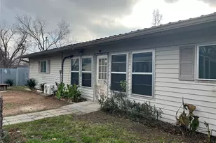 2204 Smith Ave, Taylor, TX 76574 - Photo 37