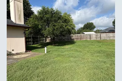 211 Brent Boulevard, Kyle, TX 78640 - Photo 3
