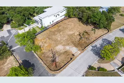 6300 Forest Hills Drive, Austin, TX 78746 - Photo 7