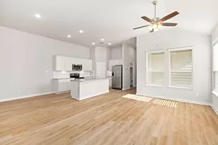 732 Staglin St, Buda, TX 78610 - Photo 3