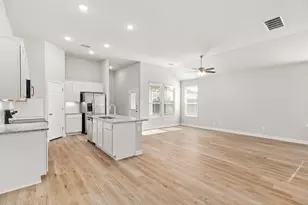 732 Staglin St, Buda, TX 78610 - Photo 5