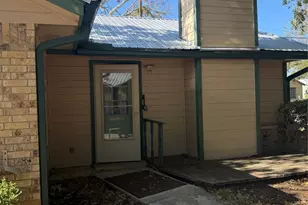 728 W San Antonio St, Lockhart, TX 78644 - Photo 11