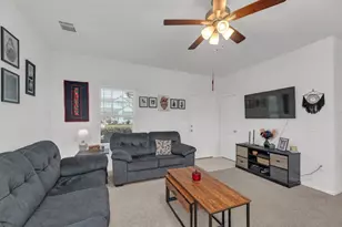 218 Oldbridge Dr, Hutto, TX 78634 - Photo 9