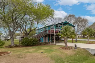 1941 Bayview Dr, Palacios, TX 77465 - Photo 19