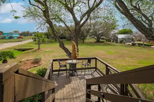 1941 Bayview Dr, Palacios, TX 77465 - Photo 3