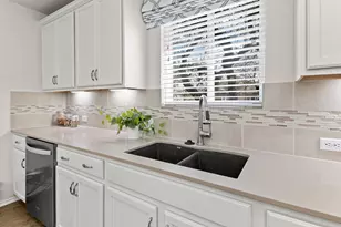 610 Chambers Creek Ct, Georgetown, TX 78633 - Photo 15