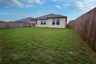 322 Arnage Dr, Hutto, TX 78634 - Photo 33