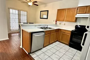2801 Rio Grande St, Austin, TX 78705 - Photo 3