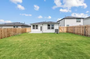 329 Sullivan Wy, Elgin, TX 78621 - Photo 19