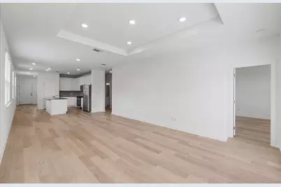 329 Sullivan Way, Elgin, TX 78621 - Photo 7