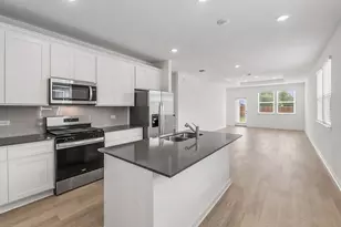 329 Sullivan Wy, Elgin, TX 78621 - Photo 5