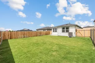 329 Sullivan Wy, Elgin, TX 78621 - Photo 23