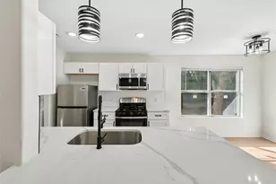 1708 E 17th St, Austin, TX 78702 - Photo 15