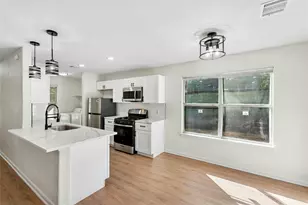 1708 E 17th St, Austin, TX 78702 - Photo 11