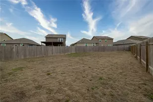 329 Flower Smith Ln, Jarrell, TX 76537 - Photo 23