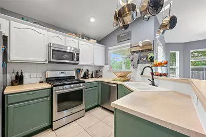 11301 Robert Wooding Drive, Austin, TX 78748 - Photo 9