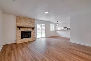 10214 Oak Hollow Dr, Austin, TX 78758 - Photo 9