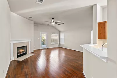 9401 Pioneer Forest Drive, Austin, TX 78744 - Photo 11