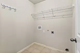 9401 Pioneer Forest Dr, Austin, TX 78744 - Photo 23