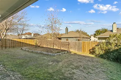 9401 Pioneer Forest Drive, Austin, TX 78744 - Photo 25